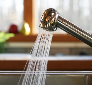 kitchen-sink-faucet